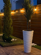 Modern Wavy Round Planter – 29.5" Tall, White (UV-Resistant)