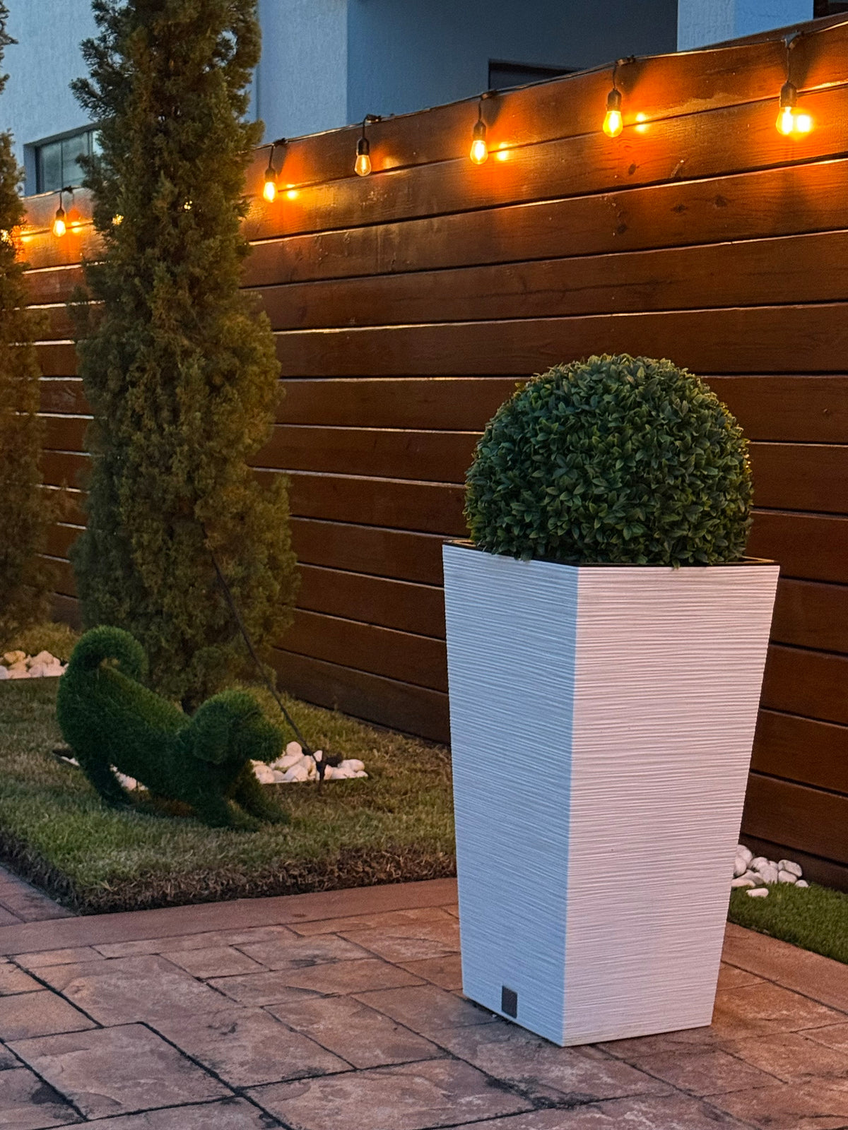 Furu Square Planter - White