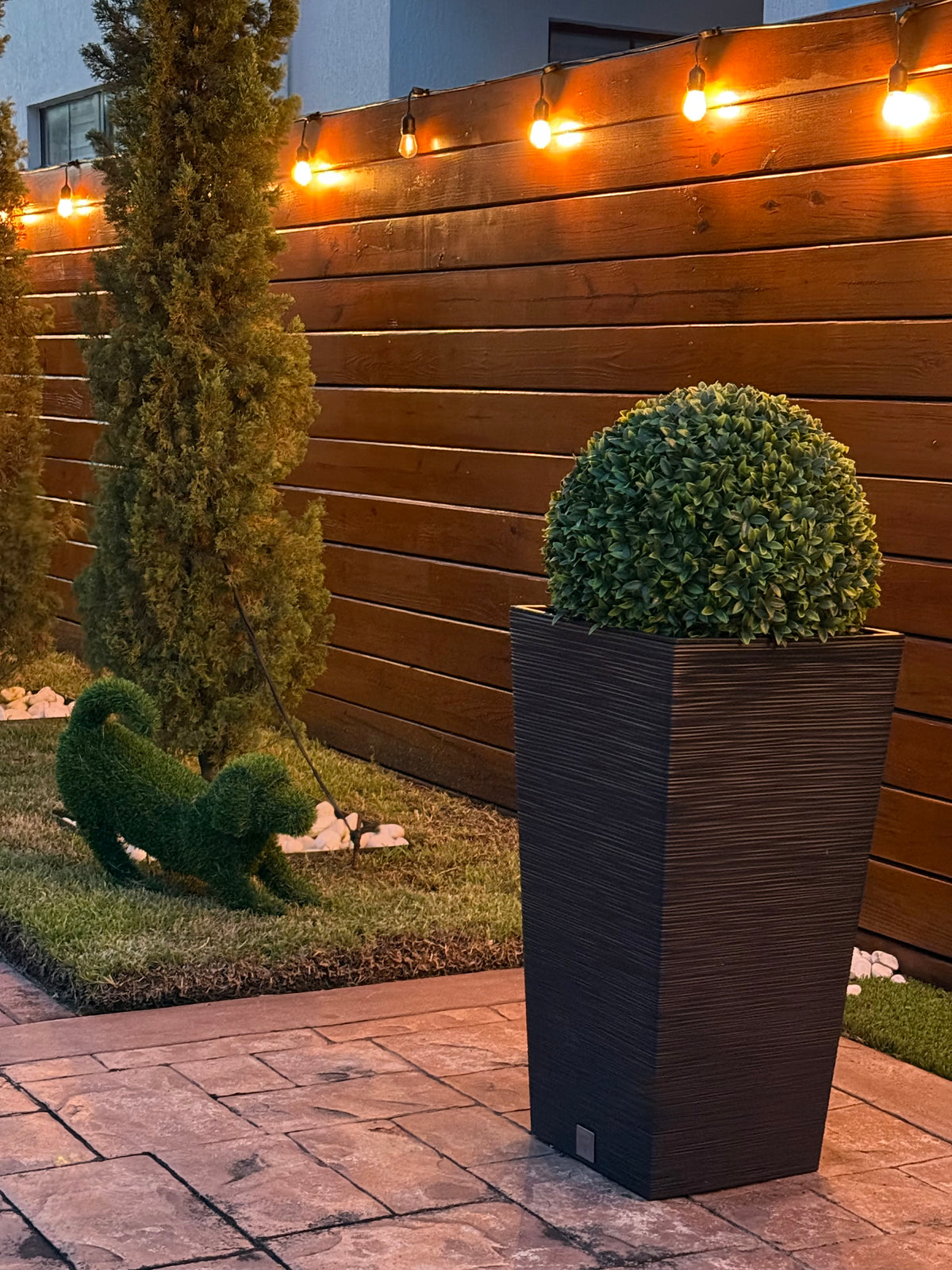Furu Square Planter - Black