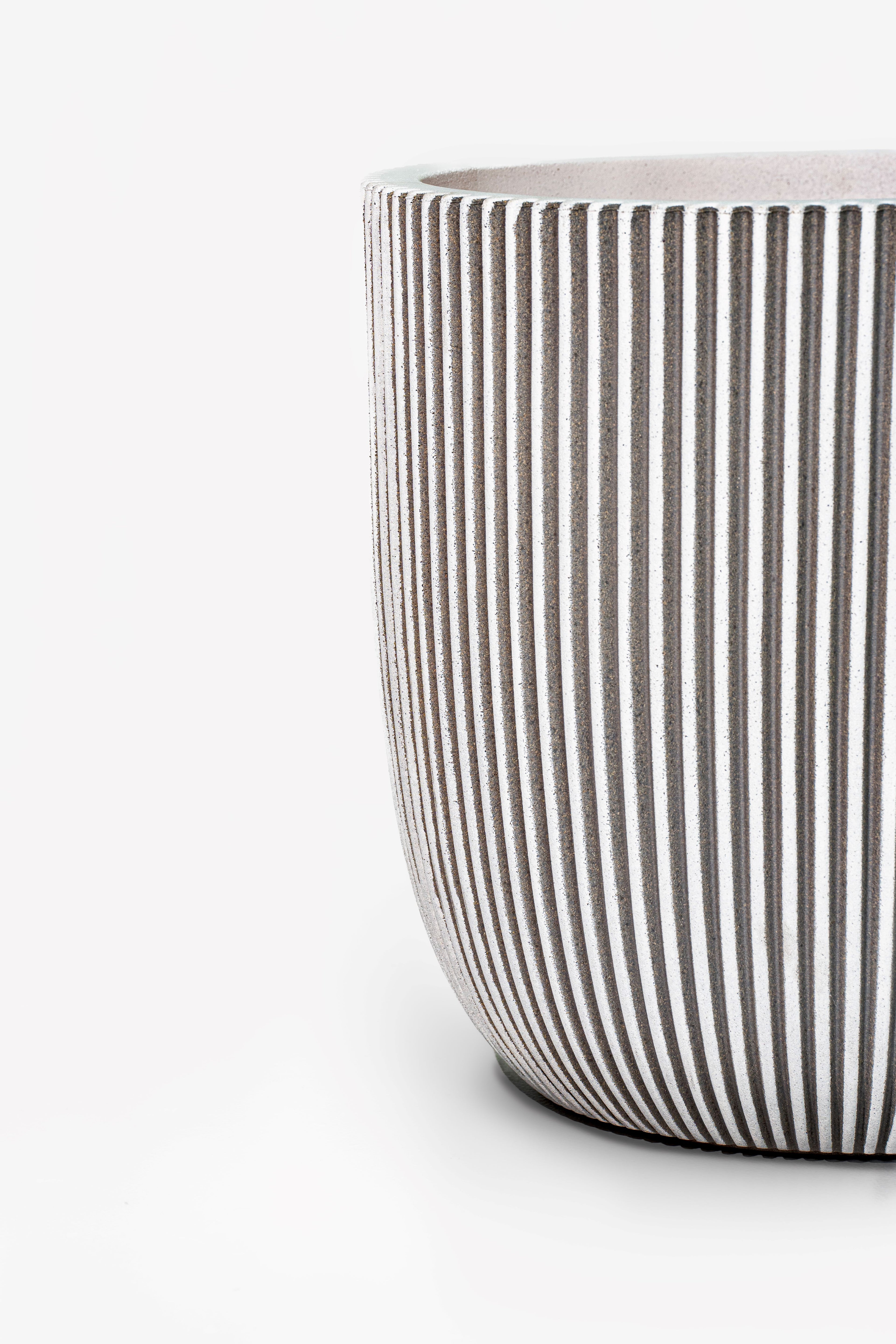 Capi Ivory Round Planter – 16" Vertical Grooved Texture