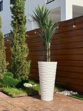 Modern Wavy Round Planter – 29.5" Tall, White (UV-Resistant)